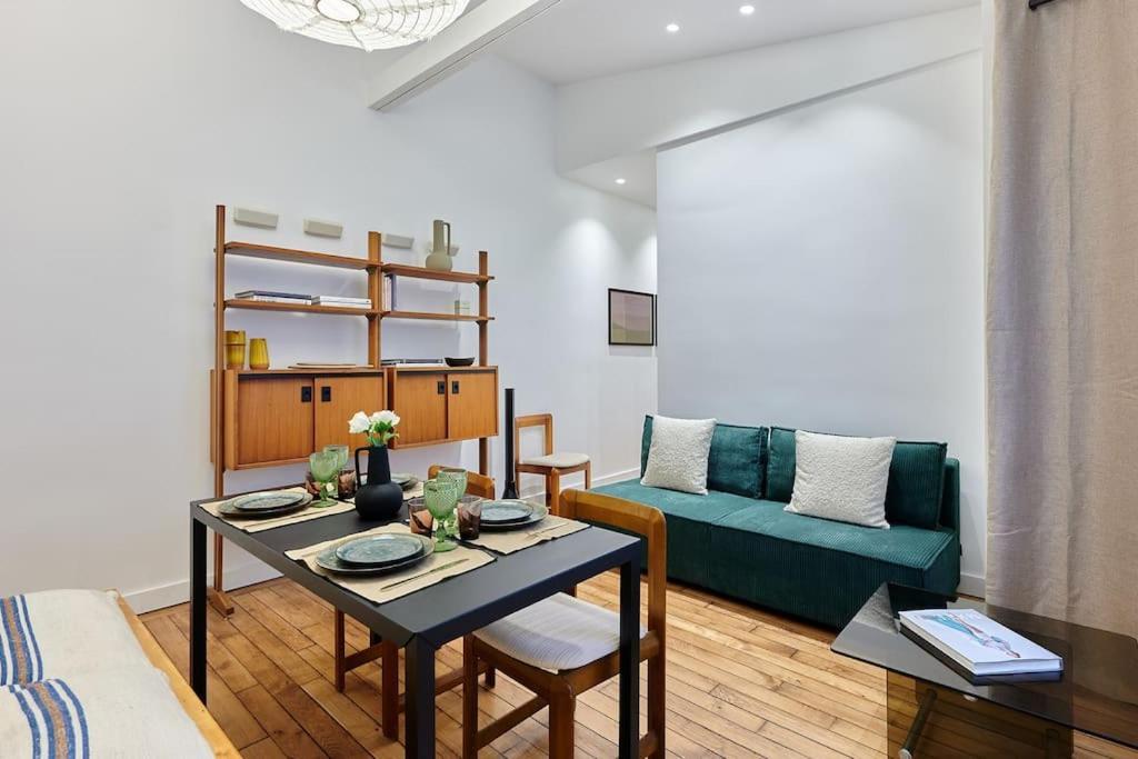 In The Center Of By Prestige Appartement *