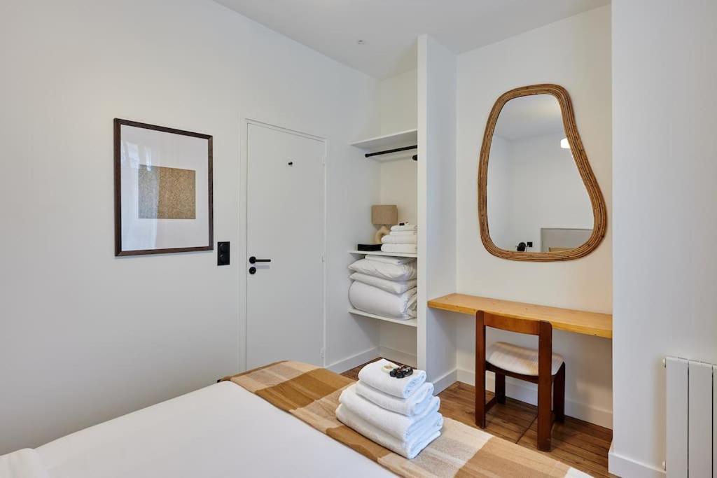 Appartement In The Center Of By Prestige