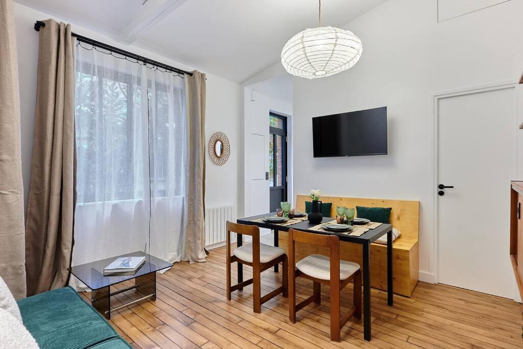 Appartement In The Center Of By Prestige *