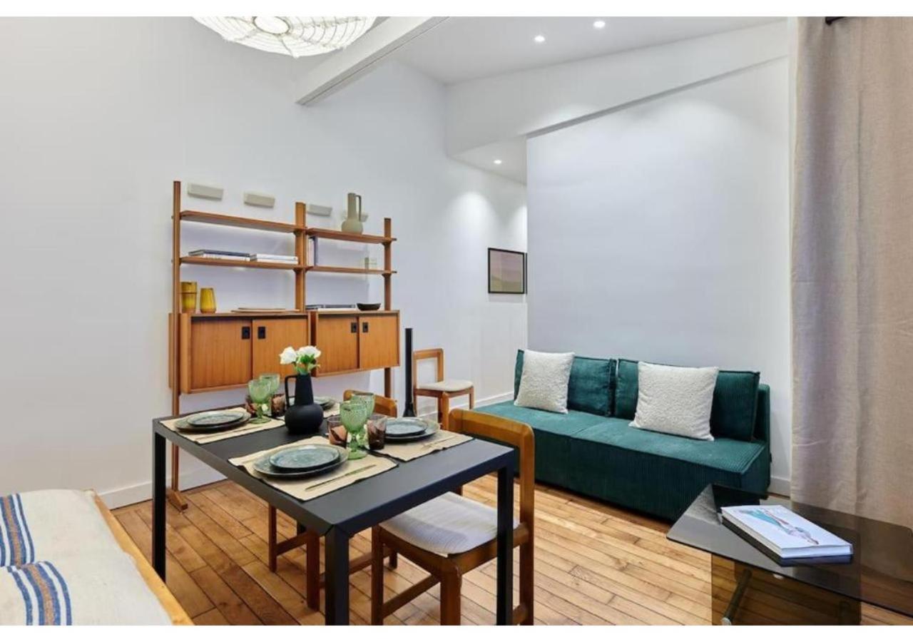 In The Center Of By Prestige Appartement Parijs